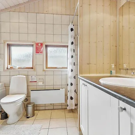 8451-knebel-fyrrevej-9 * Knebel